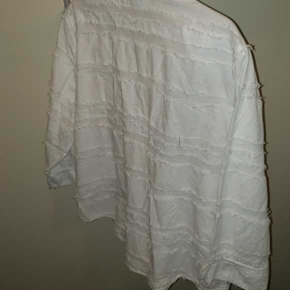 Button down blouse. - Picture 3 of 3